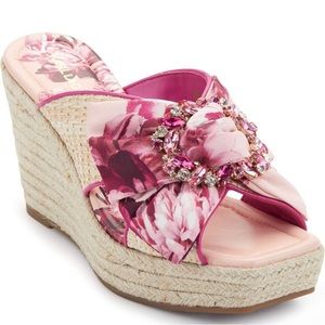Karl Lagerfeld Embellished  Espadrille Sandals/Pink